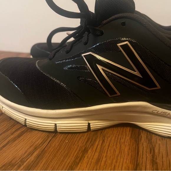 New Balance 715  Cross‎ Women’s Size 9 Training Shoes Sneakers Black - Picture 7 of 9